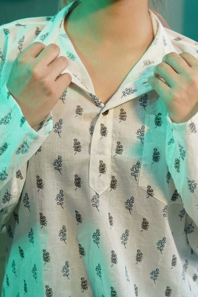 🌿 The Indigo Sprig Kurta – Nature-Inspired Sophistication
