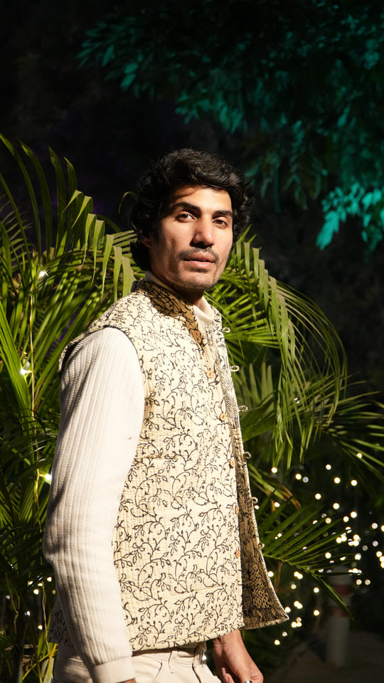 SARKARA Half Reversible Quilted Jacket – Winter ’25 Edition