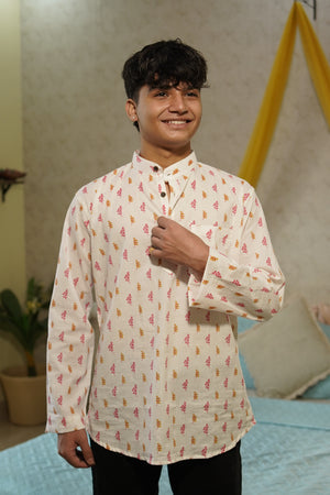 Gulaabi Gulmohar Kurta – Light, Playful & Breezy
